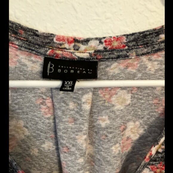 Bobeau brand size XXL Floral T-shirt - Picture 3 of 3